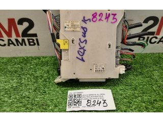 Блок предохранителей 8273053021, 2ADFHV Lexus IS 200-300