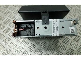 Радио/ проигрыватель CD/DVD / навигация