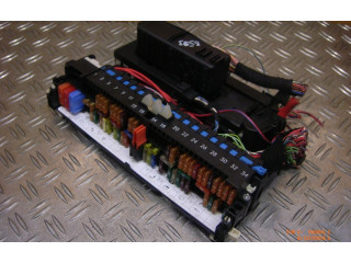 Блок предохранителей 8364542 BMW X3 E83