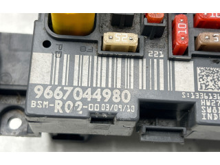 Pojistková skříňka 9667044980 Peugeot 3008 2010