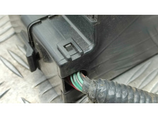 Pojistková skříňka Infiniti Q50 2016