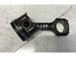  Поршень с шатуном    Mercedes-Benz E W211  