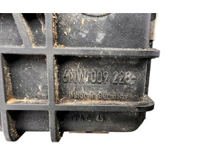 Pojistková skříňka Турбина 057145722N, 6NW009228 Audi A8 S8 D3 4E 2006