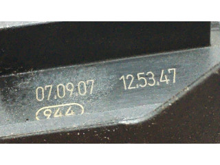 Передний двигатель механизма для подъема окон