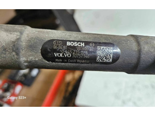 Топливная рампа 30757146, 001400L2   Volvo V70  