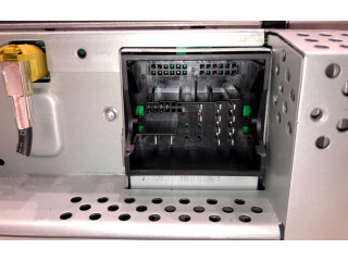 Радио/ проигрыватель CD/DVD / навигация 5E3035869C Skoda Octavia Mk4