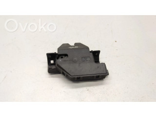 Zámek zadních dveří 8196401 BMW 3 E46 2003