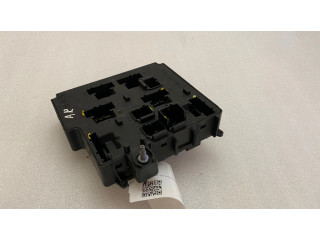 Блок предохранителей 31473570   Volvo XC90    