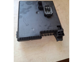 Блок предохранителей 30786646, 07W052 Volvo S60