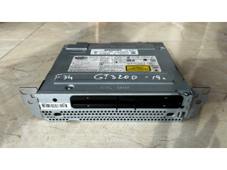 Радио/ проигрыватель CD/DVD / навигация