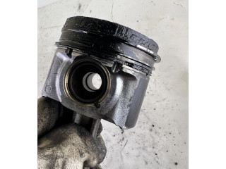 Píst Subaru Outback