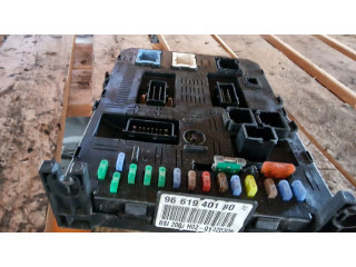 Блок предохранителей 9661940180 Citroen C4 I