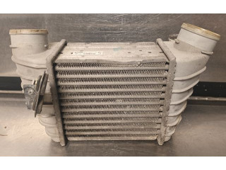 Интеркулер  8L9145806B   Audi TT Mk1 