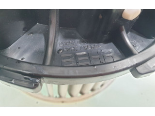 Вентилятор печки    U08520003   Audi Q5 SQ5