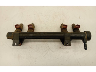 Топливная рампа 047133319, 847133321 Skoda Fabia Mk1 (6Y)