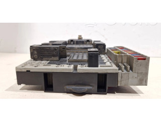 Блок предохранителей 9401802 Volvo V70