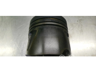 Píst 642 Mercedes-Benz C AMG W204 3.0