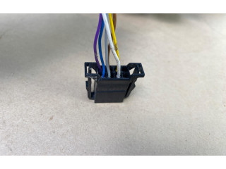 Зеркало электрическое Skoda Fabia Mk3 (NJ) 2015 - 2021 года