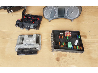 Комплект блоков управления 03G906021LB   Skoda Octavia Mk2 (1Z)