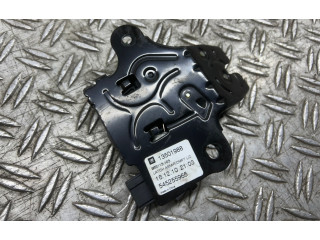 Zámek zadních dveří 13501988   Opel Insignia A 2012