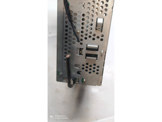 Радио/ проигрыватель CD/DVD / навигация