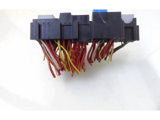 Блок предохранителей     Renault Clio IV    