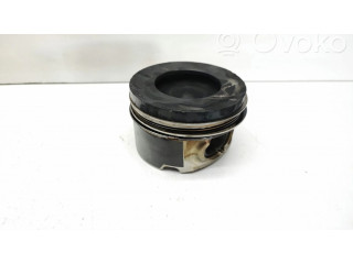 Píst BMW 5 F10 F11 pro naftový motor 3.0