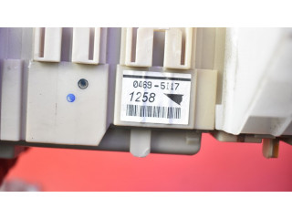 Pojistková skříňka 8273005J60, 8273005J60 Toyota Avensis T270 2015