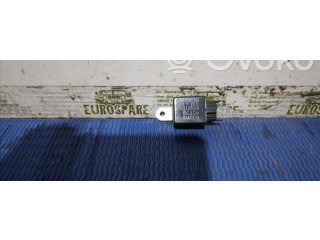 Блок предохранителей MB818524 Mitsubishi Montero