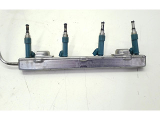 Vstřikovací lišta 2325037021 Toyota Prius+ (ZVW40)