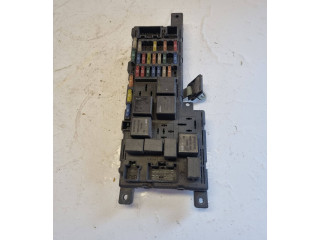 Блок предохранителей 8637841, 518717004 Volvo S60