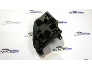   Pojistková skříňka 9210857   BMW 7 F01 F02 F03 F04 2010