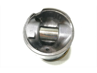 Píst Volvo XC70 D5244T