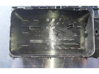 Блок предохранителей  191337960E   Volkswagen Caddy    