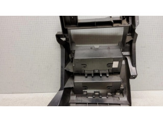 Другая деталь панели