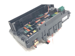 Блок предохранителей 9210863 BMW X3 F25