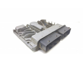 Блок управления двигателя 55591495   Opel Astra J