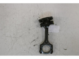 Поршень с шатуном 46346020 Fiat 500X