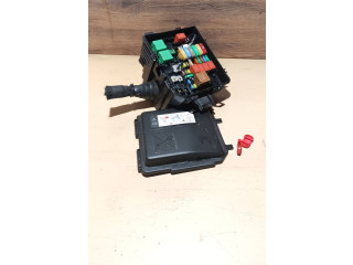 Блок предохранителей 9824510680, 9804848480 Peugeot 2008 II