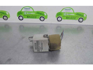   Pojistková skříňka 0689000040   Opel Monterey 1995