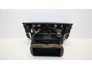 Задняя воздушная решётка