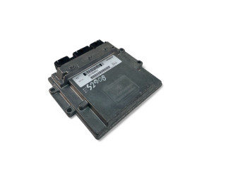 Блок управления двигателем Блок управления 30729351   Volvo V70