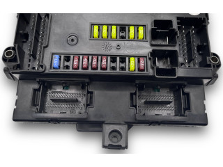 Блок предохранителей 52204233 Jeep Wrangler