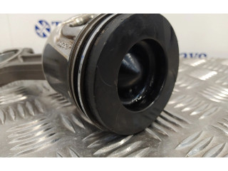 Píst 10653   Nissan Qashqai    M9R 