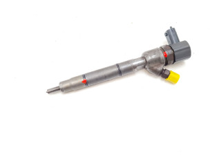 Форсунка 338002A900, 0445110320    KIA Ceed   