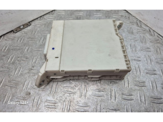   Pojistková skříňka 8273030631, 701150351   Lexus GS 300 350 430 450H 2008