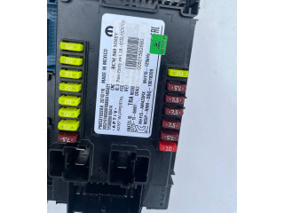 Блок предохранителей P68531532AA, 28745116 Jeep Compass