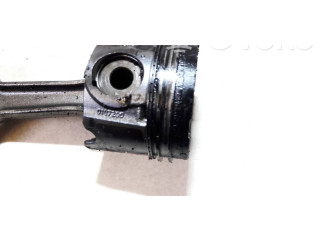 Píst 0107200 Opel Zafira A