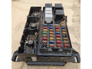 Блок предохранителей F6DB14A067AD Ford Taurus