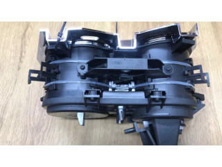 Передний держатель чашки